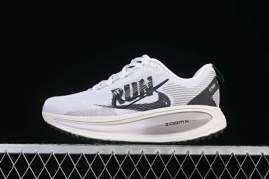 Picture of Nike Vomero 18 _SKUfw21001645177038396fw
